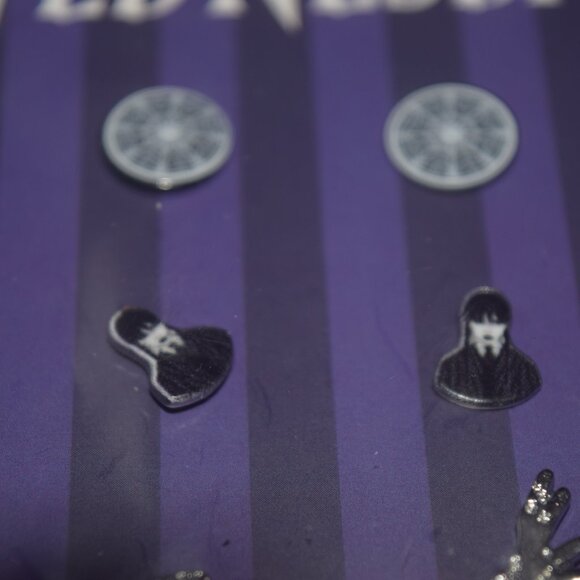 Wednesday Addams Earring Set - Picture 5 of 6